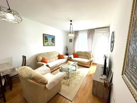 Rent, one bedroom apartment, 66m², Stari Aerodrom, Podgorica - image 5