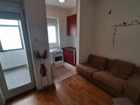 Stan in Bulevar Oslobodjenja