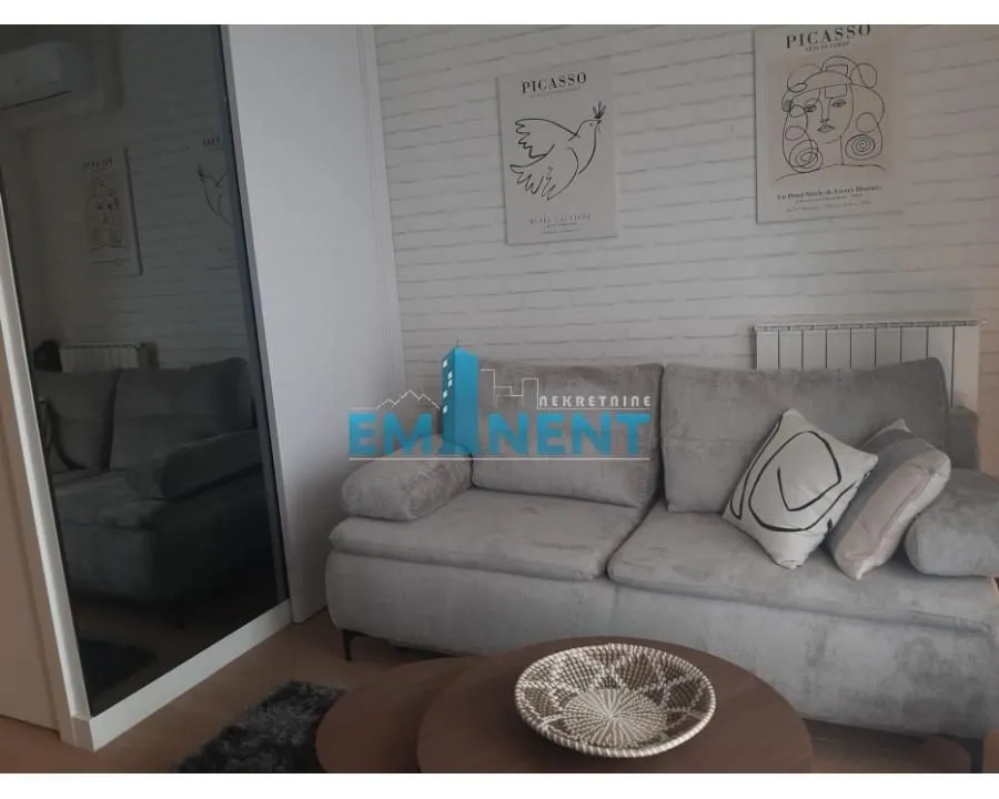 Izdavanje, stan, 32m², Savski Venac, Beograd