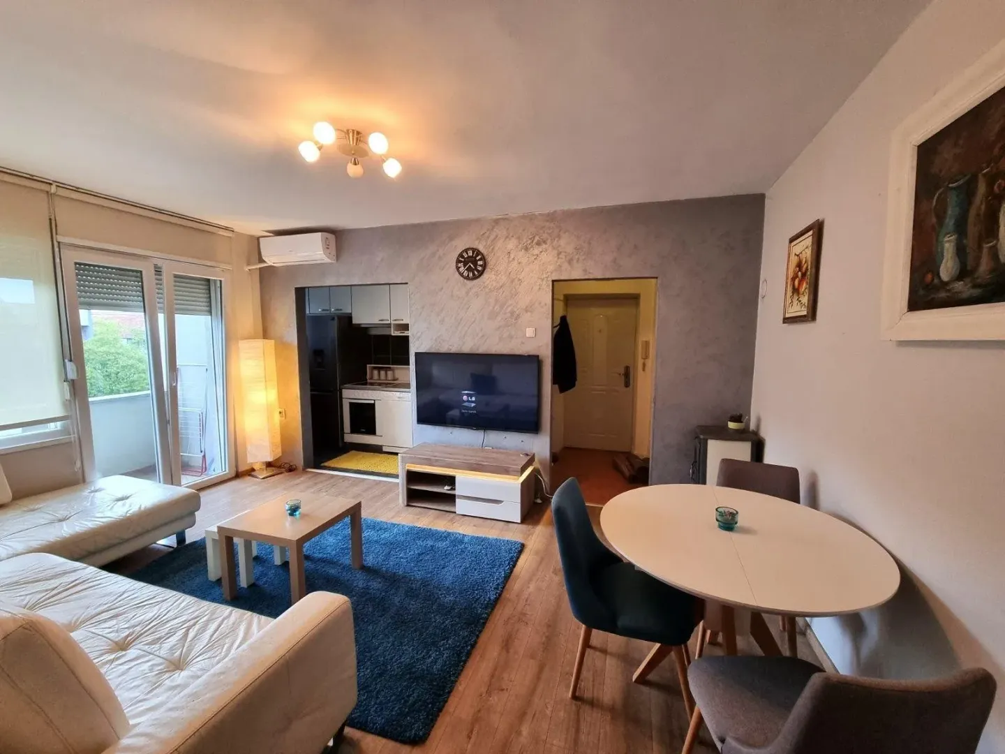 Izdavanje, jednosoban stan, 53m², Centar, Podgorica