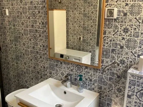 Rent, one bedroom apartment, 64m², Mažina, Tivat - image 11