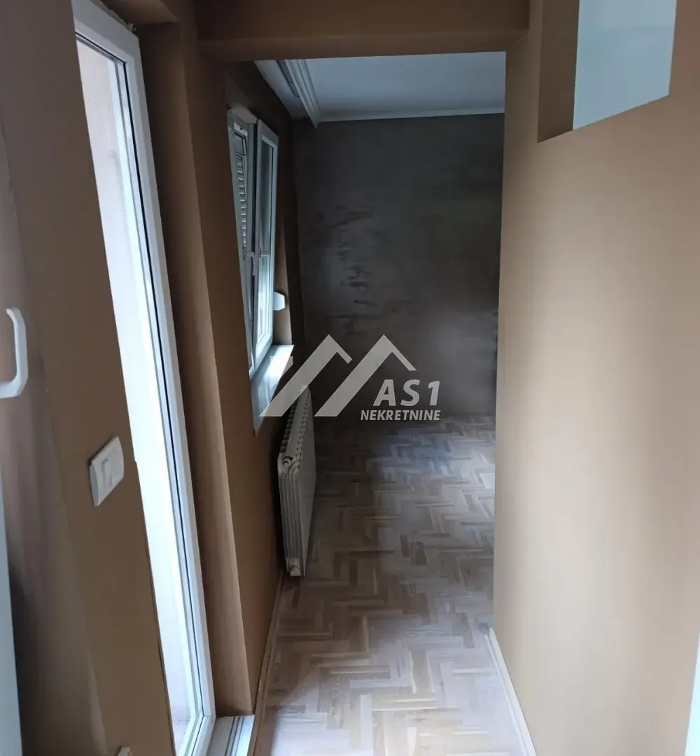 Prodaja, trosoban stan, 76m², Detelinara, Novi Sad Sve Podlokacije