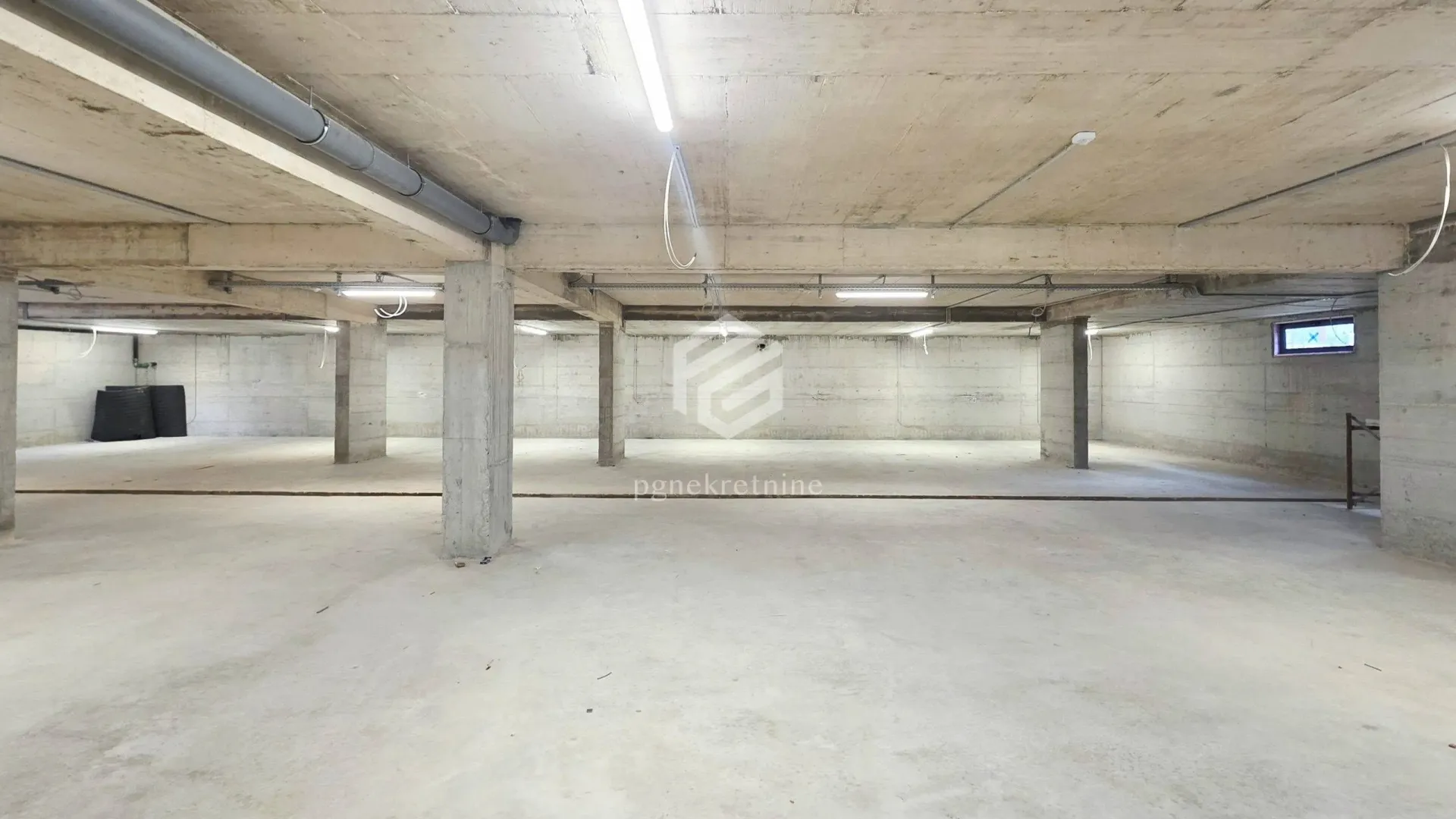 Rent, office space, 1100m², Donja Gorica, Podgorica
