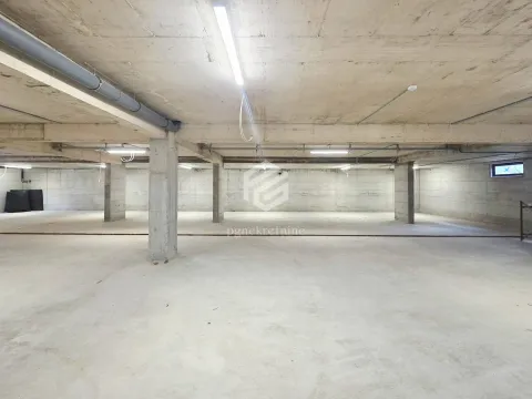 Rent, office space, 1100m², Donja Gorica, Podgorica - image 13