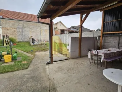 Prodaja, kuća, 200m², Futog, Novi Sad Sve Podlokacije - image 17