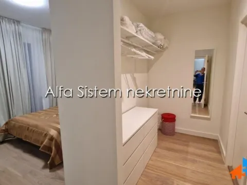 Rent, four bedroom apartment, 112m², Savski Venac, Beograd - image 14