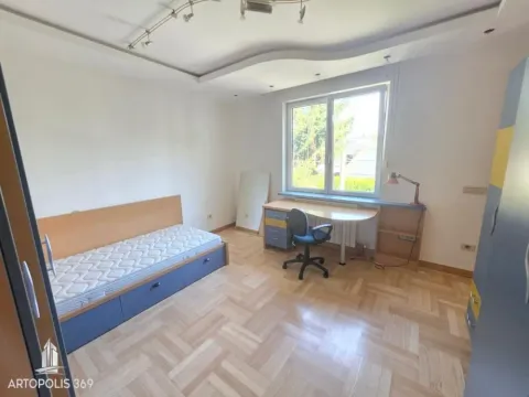 Izdavanje, kuća, 290m², Zvezdin Stadion, Beograd - image 11