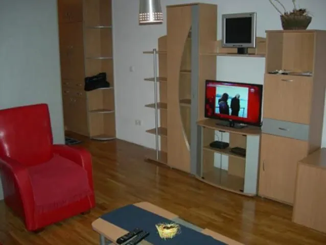Rent, one bedroom apartment, 37m², Slavija, Vračar Sve Podlokacije
