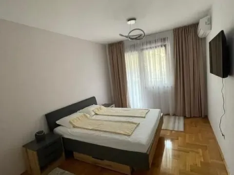 Sale, one bedroom apartment, 60m², Bečići, Budva - image 12