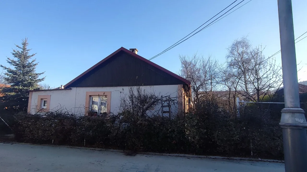 Rent, house, 85m², Centar, Nikšić
