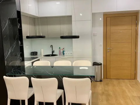 Izdavanje, jednosoban stan, 50m², Centar, Budva - image 3