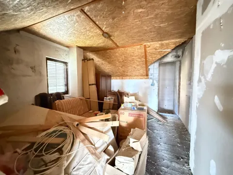 Prodaja, kuća, 200m², Danilovgrad, Crna Gora - image 1