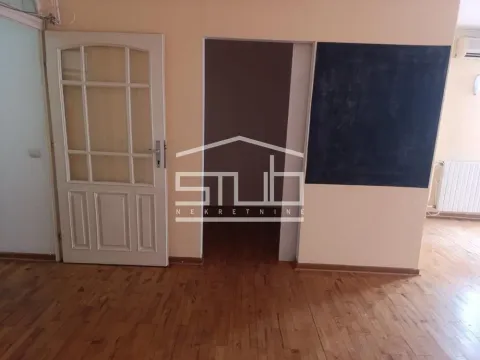 Izdavanje, kuća, 200m², Filmski Grad, Beograd - image 12