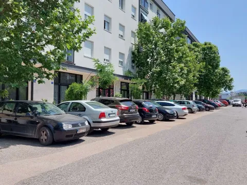 Prodaja, jednosoban stan, 43m², Blok 9, Podgorica - image 9