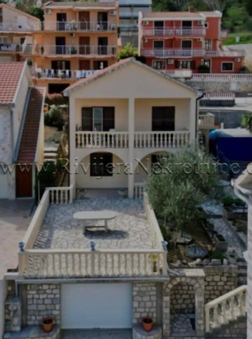 Prodaja, kuća, 316m², Muo, Kotor