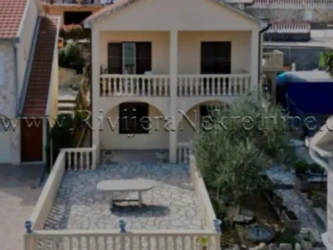 Prodaja, kuća, 316m², Muo, Kotor