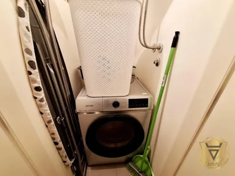 Rent, two bedroom apartment, 56m², Savski Venac, Beograd - image 10