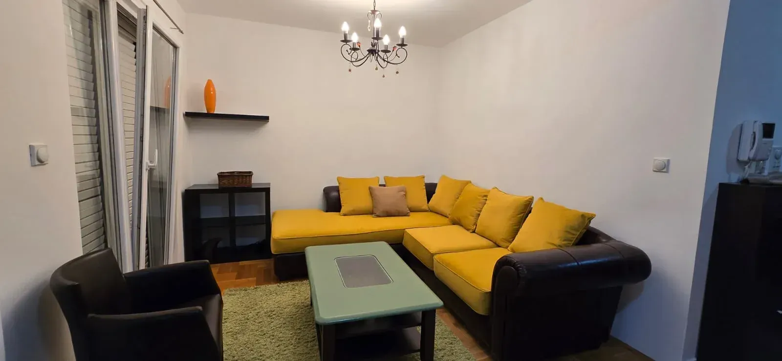 Izdavanje, stan, 46m², Tivat, Crna Gora