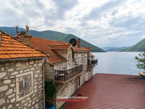 Prodaja, jednosoban stan, 42m², Perast, Kotor - image 3