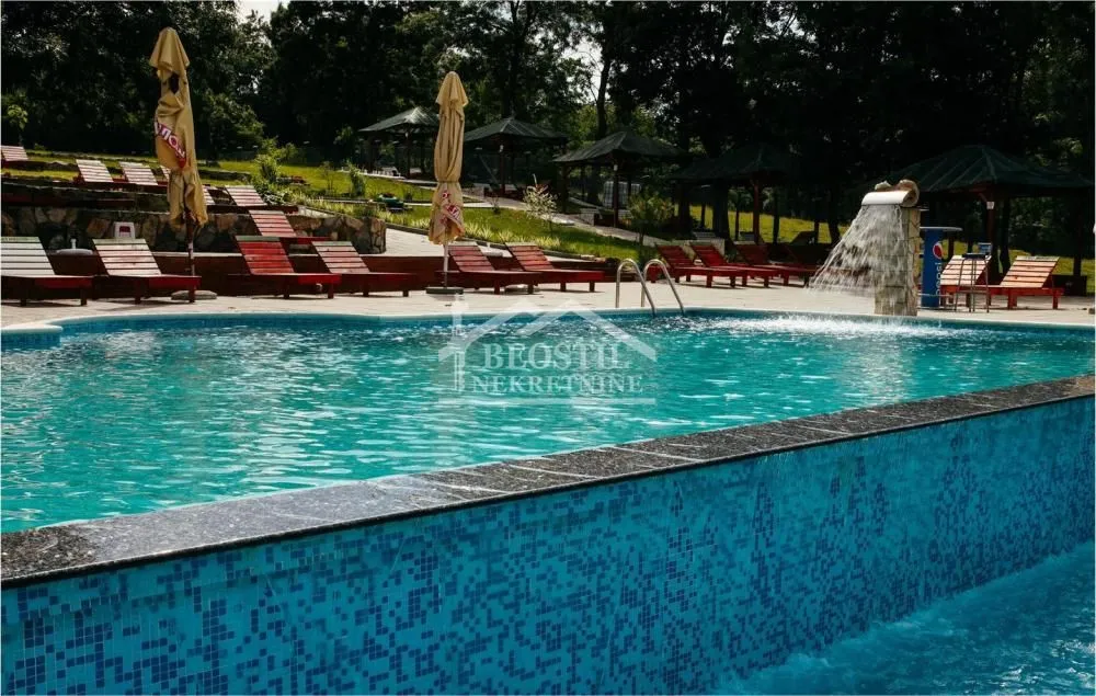 Prodaja, ugostiteljski objekat, 1243m², Lužnice, Kragujevac
