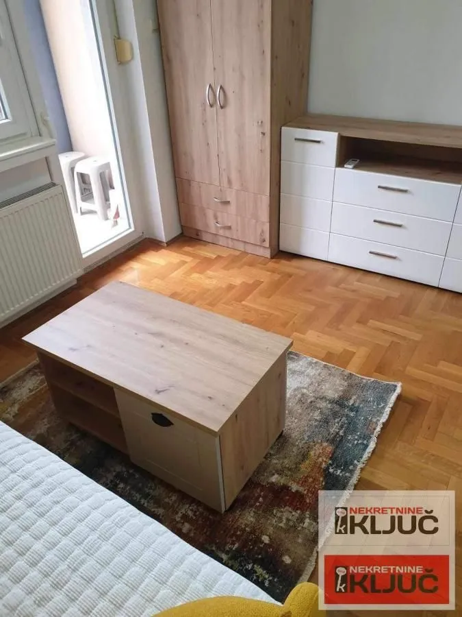 Izdavanje, garsonjera, 25m², Sajmište, Novi Sad