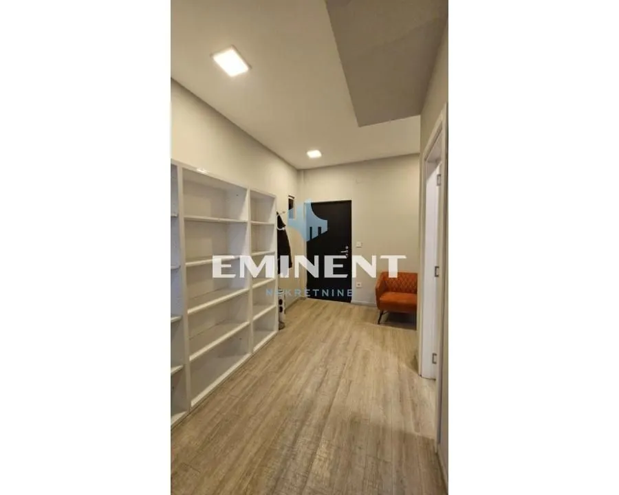 Izdavanje, stan, 118m², Đeram Pijaca, Beograd