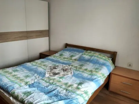 Izdavanje, stan, 50m², Centar, Bar - image 3