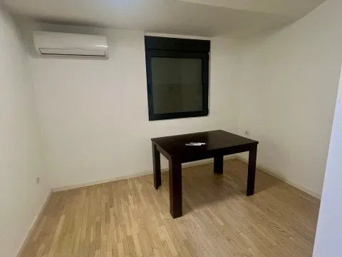 Rent, three bedroom apartment, 78m², Nova Dalmatinska, Podgorica - image 9