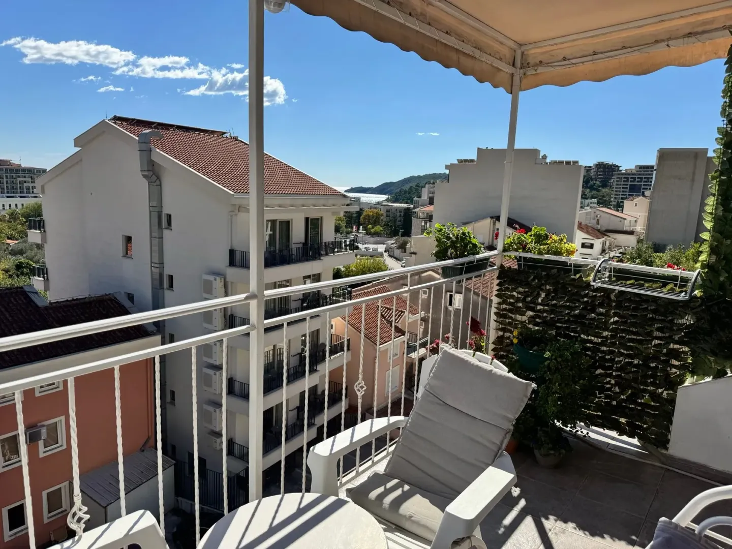 Sale, two bedroom apartment, 59m², Bečići, Budva