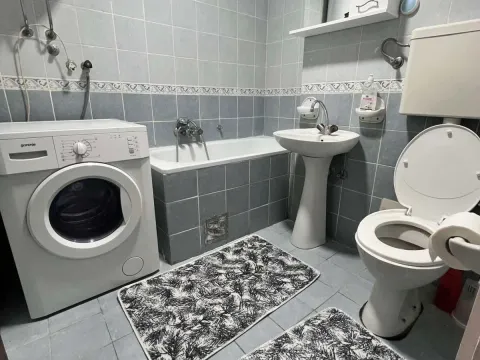 Izdavanje, jednosoban stan, 35m², Stari Aerodrom, Podgorica - image 5