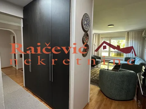 Rent, three bedroom apartment, 93m², Stari Grad, Beograd - image 5