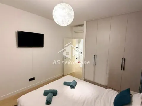 Rent, two bedroom apartment, 60m², Savski Venac, Beograd - image 13