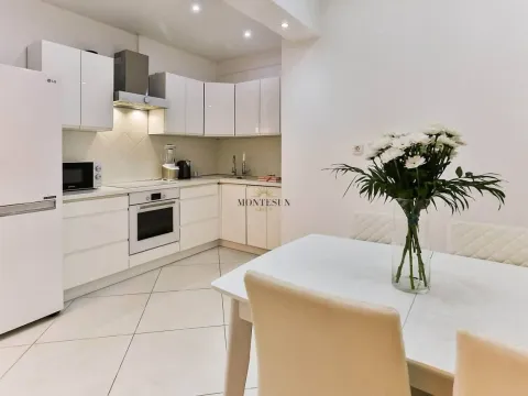 Rent, three bedroom apartment, 140m², Centar, Budva - image 4