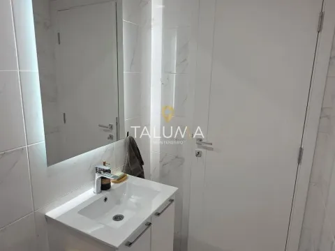 Sale, two bedroom apartment, 70m², Stari Aerodrom, Podgorica - image 6