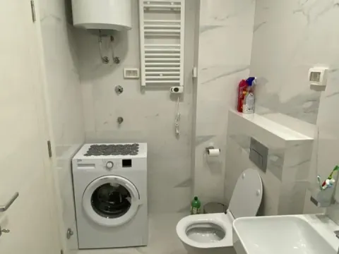 Izdavanje, trosoban stan, 47m², Central Point, Podgorica - image 9