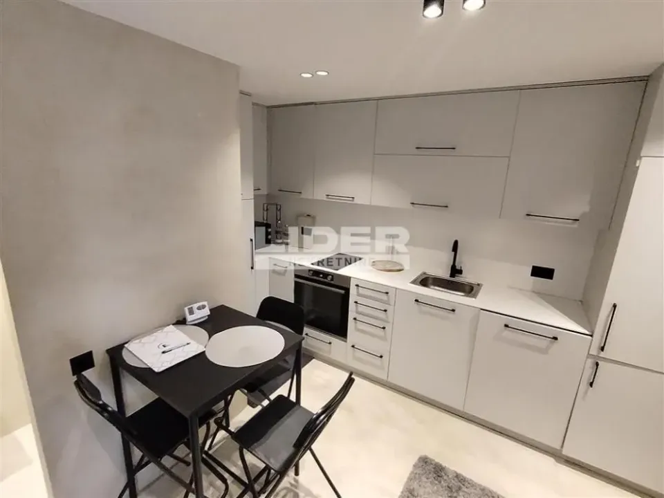 Rent, two bedroom apartment, 50m², Vračar Sve Podlokacije, Beograd