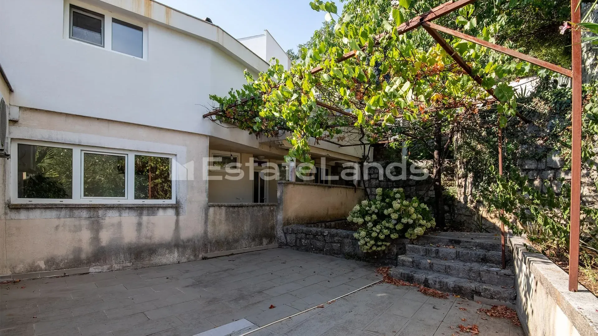 Prodaja, jednosoban stan, 52m², Donja Lastva, Tivat