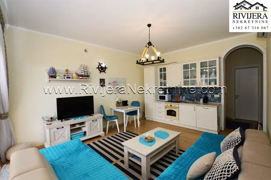 Prodaja, trosoban stan, 80m², Đenovići, Herceg Novi