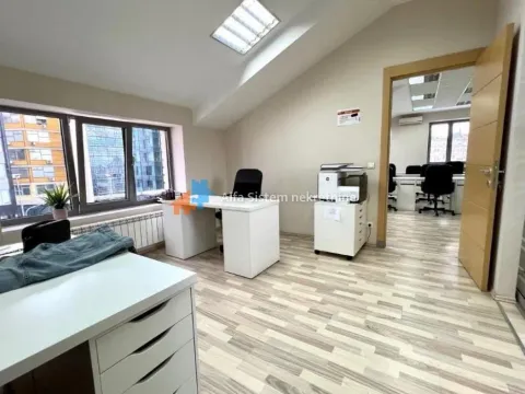 Rent, office space, 183m², Zeleni Venac, Beograd - image 9