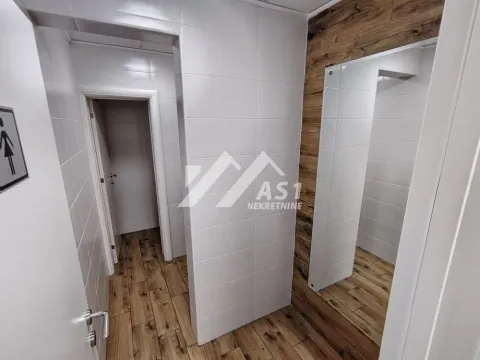 Izdavanje, poslovni prostor, 132m², Bulevar Oslobodjenja, Novi Sad Sve Podlokacije - image 4
