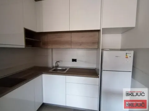 Izdavanje, dvosoban stan, 47m², Bulevar patrijarha Pavla, Novi Sad Sve Podlokacije - image 5