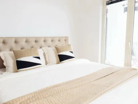 Sale, two bedroom apartment, 80m², Sveti Stefan, Budva - image 12