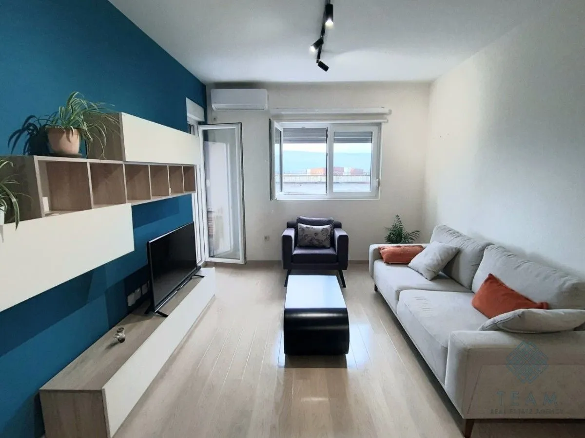 Izdavanje, jednosoban stan, 47m², City Kvart, Podgorica