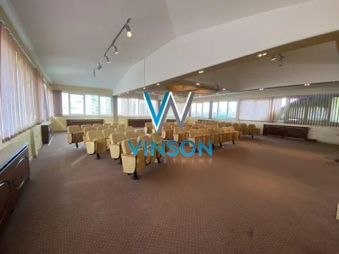 Izdavanje, poslovni prostor, 1050m², Novo naselje, Novi Sad - image 12