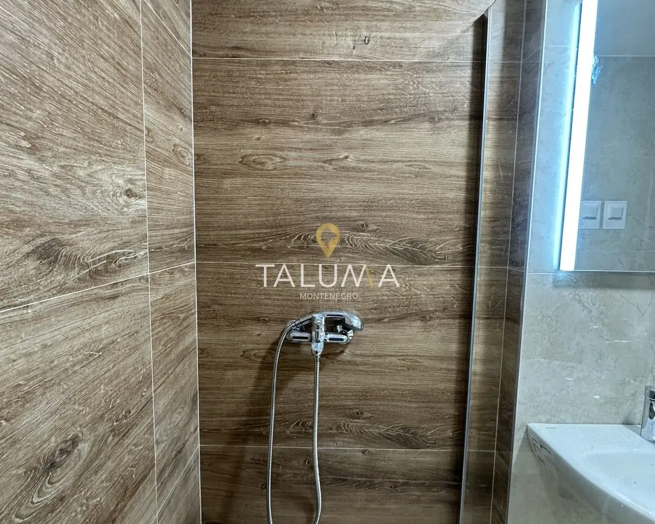 Prodaja, jednosoban stan, 48m², Centar, Cetinje