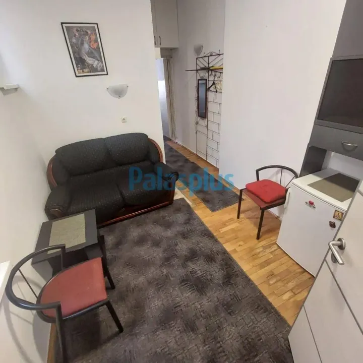 Rent, office space, 52m², Skadarlija, Beograd