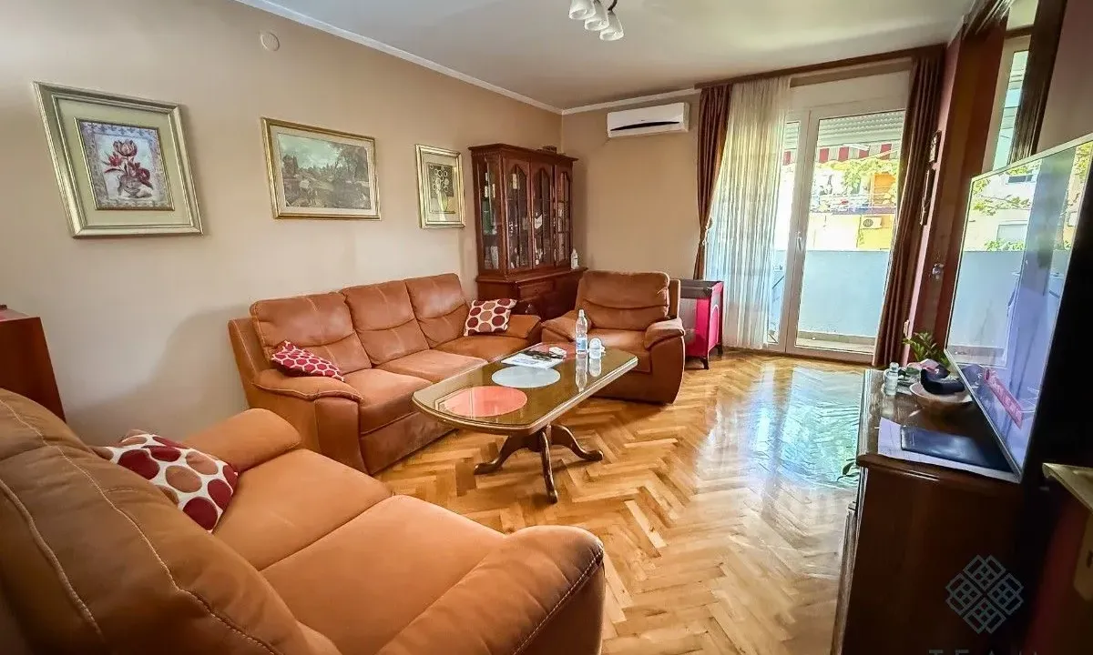 Prodaja, dvosoban stan, 72m², Stari Aerodrom, Podgorica