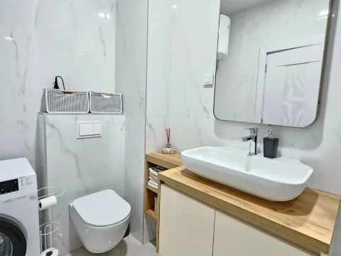 Rent, one bedroom apartment, 57m², Bečići, Budva - image 15