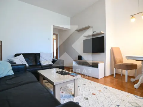 Rent, two bedroom apartment, 66m², Centar, Podgorica - image 1