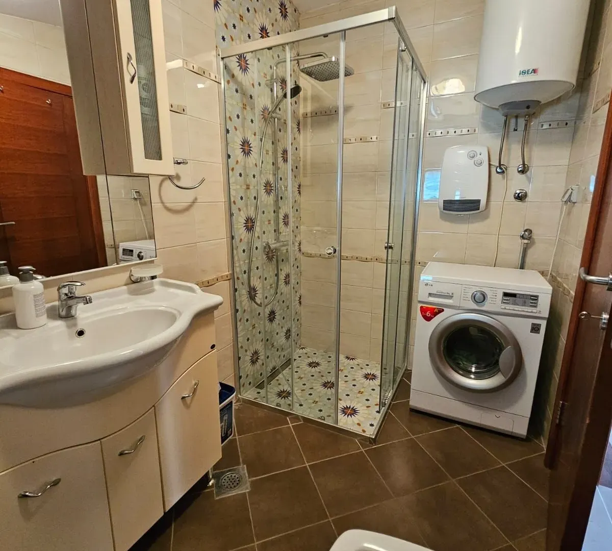 Rent, house, 100m², Pržno, Budva